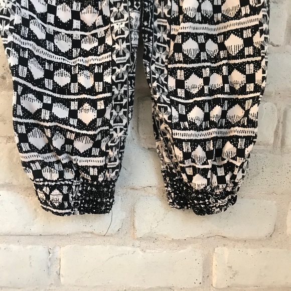 Forever 21 Black White Pattern Harem Tie Pants M - Picture 5 of 14